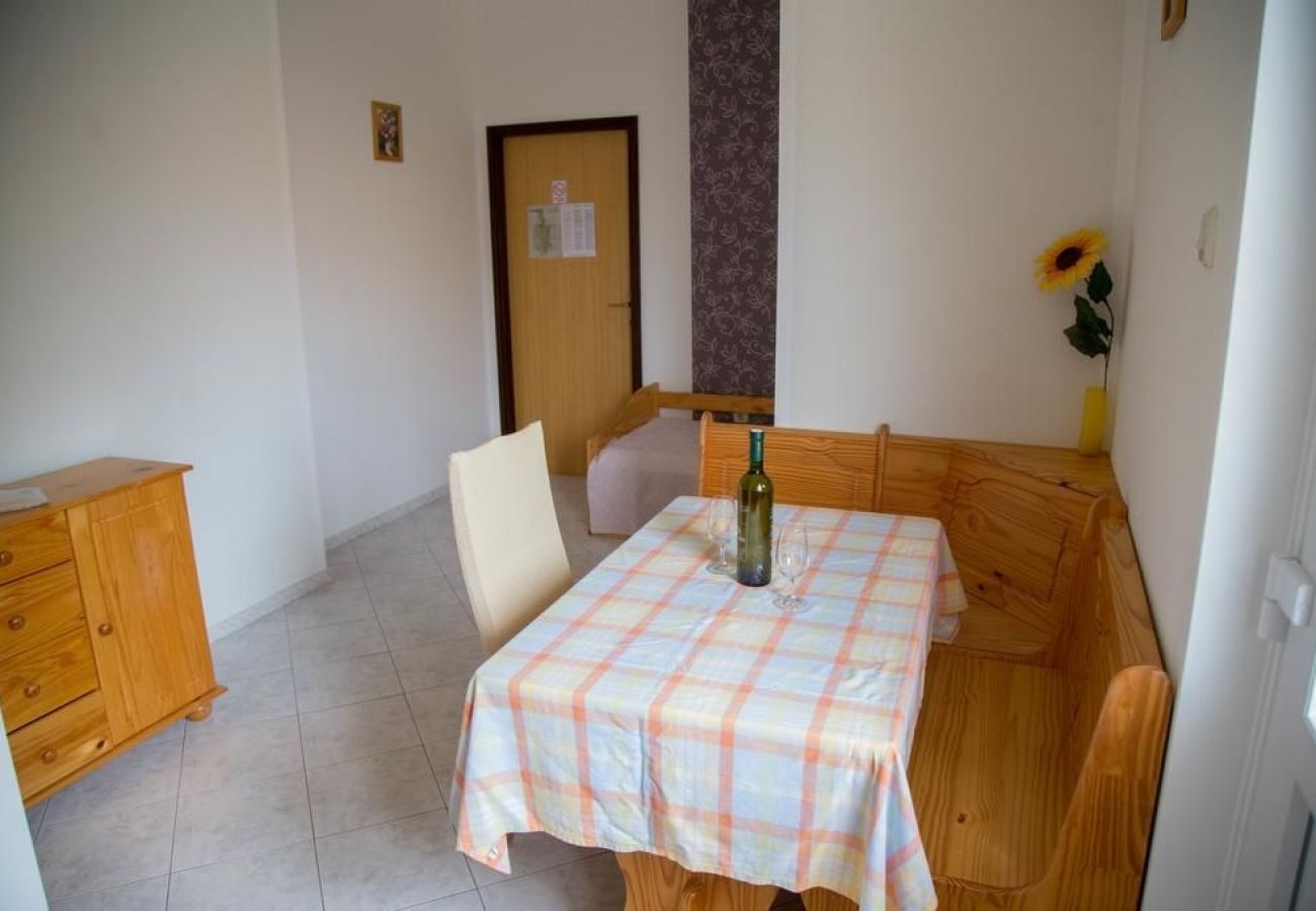 Apartamento en Vodice - Apartamento en Vodice con Balcón, Acondicionador, WIFI, Lavadora (4266-1)