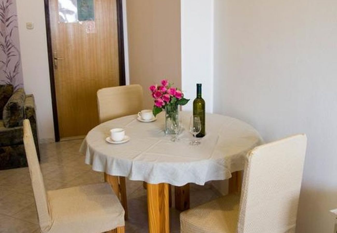 Apartamento en Vodice - Apartamento en Vodice con Balcón, Acondicionador, WIFI, Lavadora (4266-2)