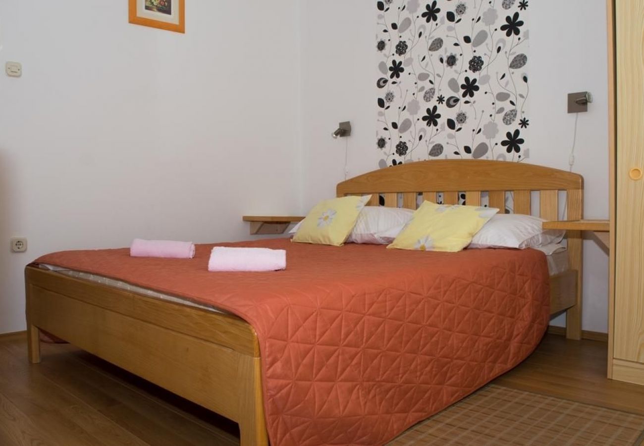 Apartamento en Vodice - Apartamento en Vodice con Balcón, Acondicionador, WIFI, Lavadora (4266-2)