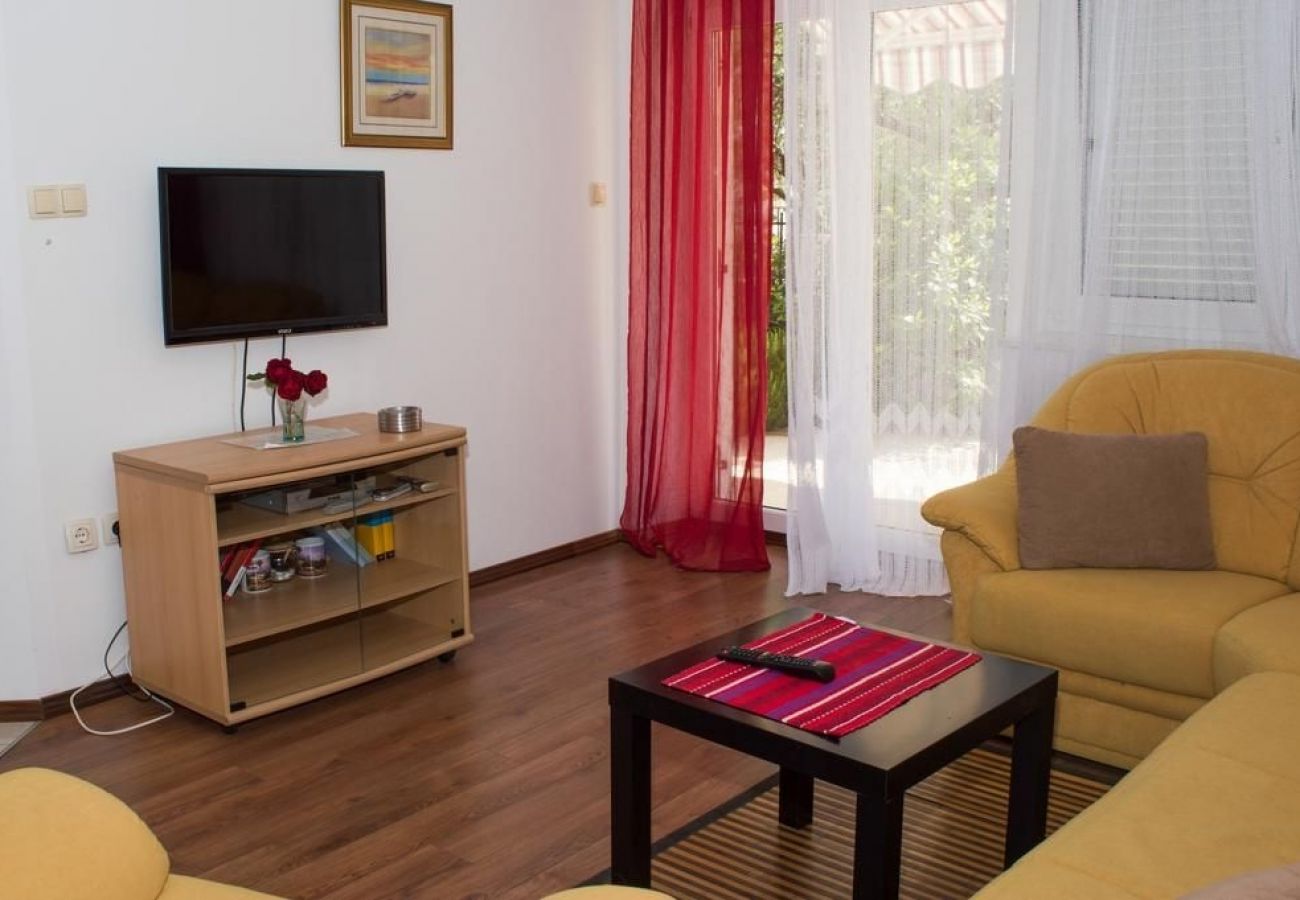 Apartamento en Vodice - Apartamento en Vodice con Terraza, Acondicionador, WIFI, Lavadora (4266-4)