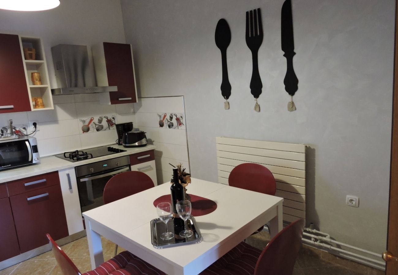 Apartamento en Biograd na moru - Apartamento en Biograd na Moru con Terraza, Acondicionador, WIFI, Lavavajillas (4269-1)