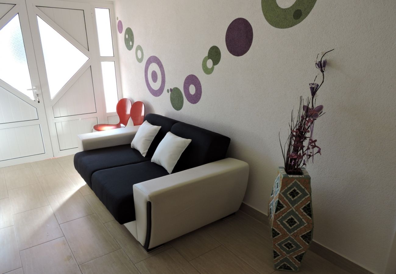 Apartamento en Biograd na moru - Apartamento en Biograd na Moru con Terraza, Acondicionador, WIFI, Lavavajillas (4269-1)