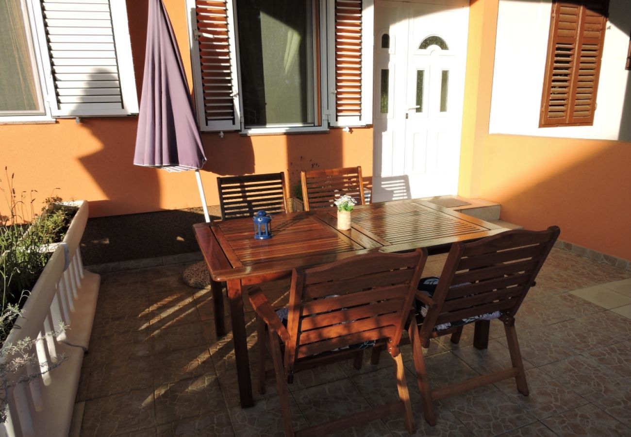 Apartamento en Biograd na moru - Apartamento en Biograd na Moru con Terraza, Acondicionador, WIFI (4269-2)