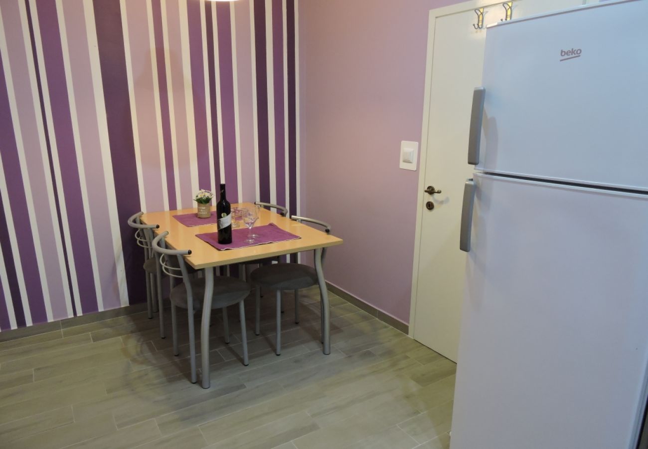 Apartamento en Biograd na moru - Apartamento en Biograd na Moru con Terraza, Acondicionador, WIFI (4269-2)