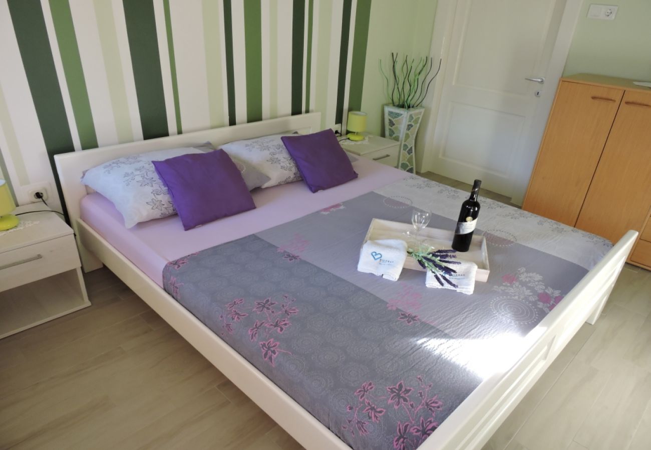 Apartamento en Biograd na moru - Apartamento en Biograd na Moru con Terraza, Acondicionador, WIFI (4269-2)