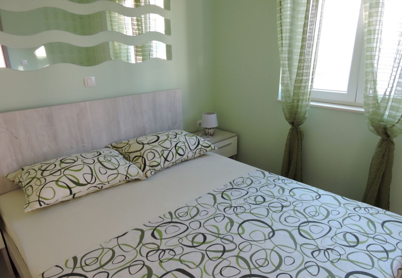 Apartamento en Biograd na moru - Apartamento en Biograd na Moru con Balcón, Acondicionador, WIFI (4269-3)