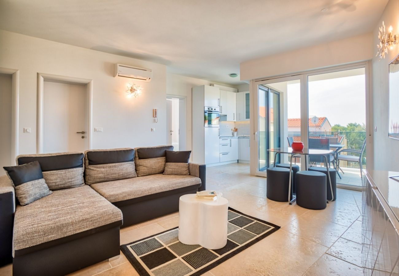 Apartamento en Rovinj - Apartamento en Rovinj con Terraza, Acondicionador, WIFI, Lavavajillas (4286-4)