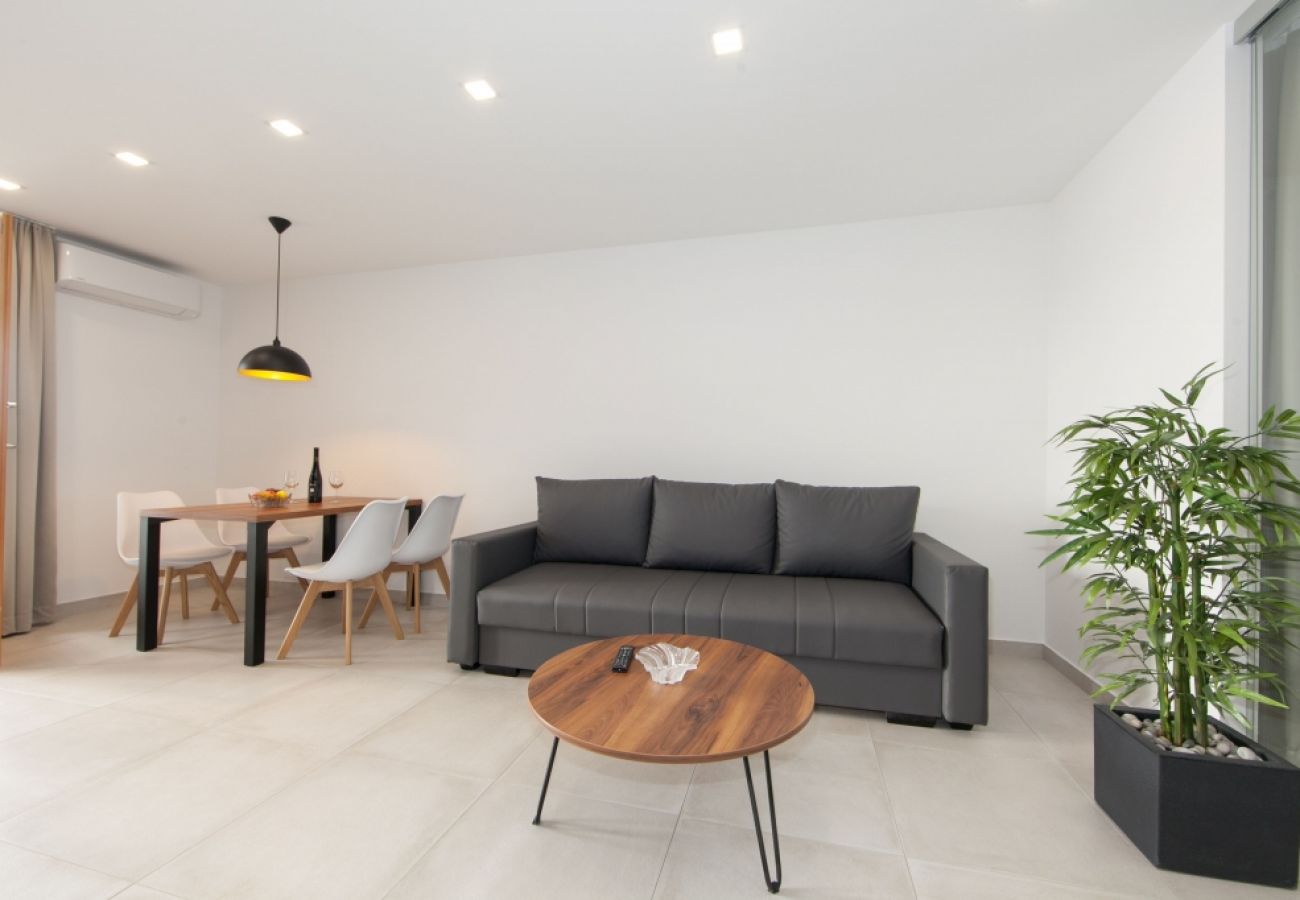 Apartamento en Brela - Apartamento en Brela con Seaview, Balcón, Acondicionador, WIFI (3524-5)