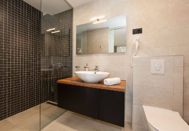 Apartamento en Brela - Apartamento en Brela con Seaview, Terraza, Acondicionador, WIFI (3524-7) Apartamento en Brela - Apartamento en Brela con Seaview, Terraza, Acondicionador, WIFI (3524-7)