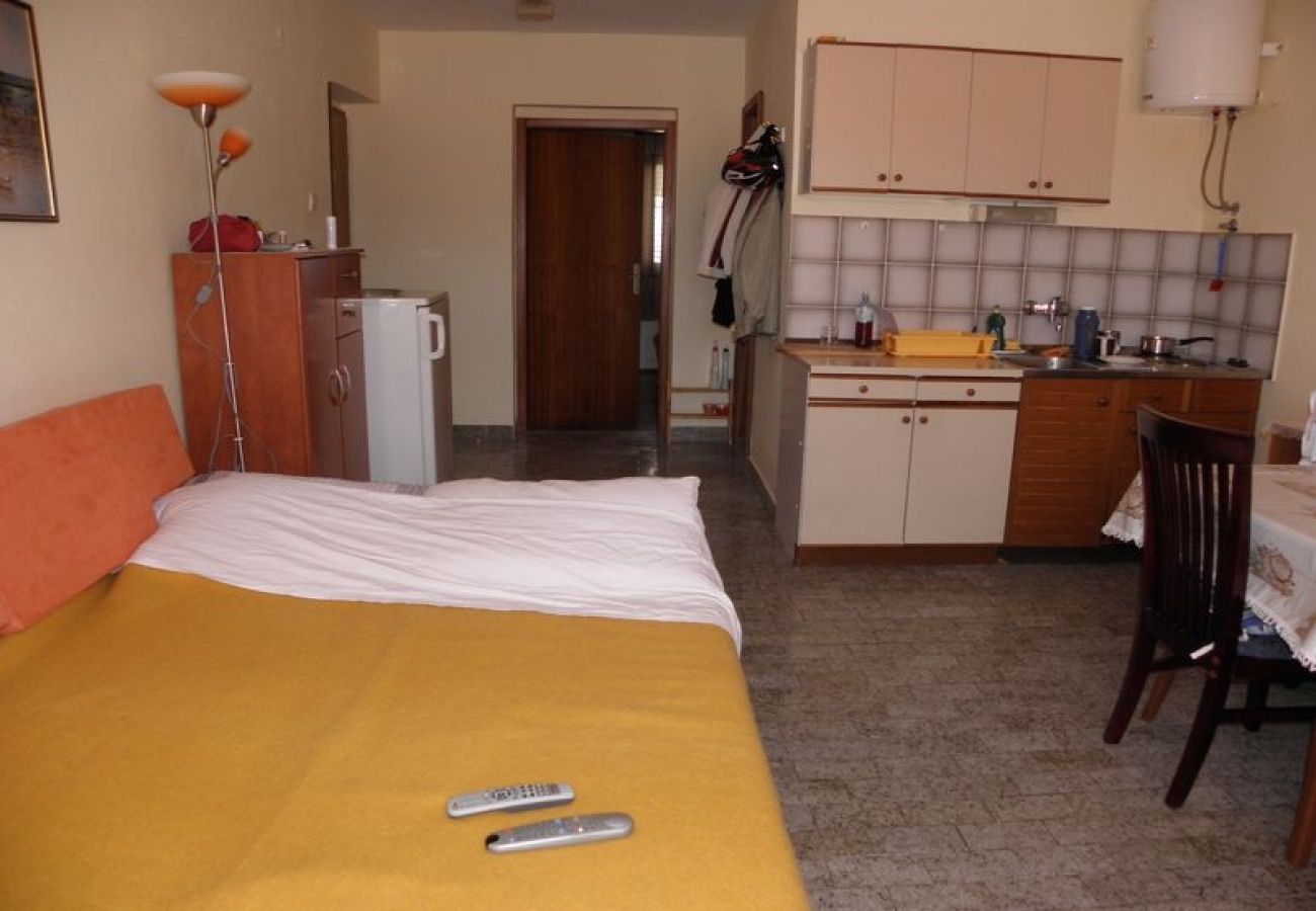 Apartamento en Baška - Apartamento en Baška con Terraza, Acondicionador, WIFI, Lavadora (863-4)