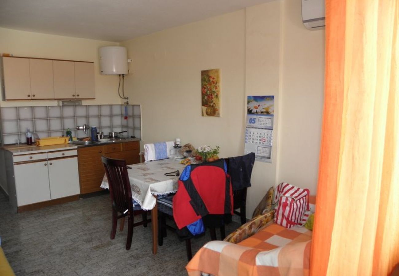 Apartamento en Baška - Apartamento en Baška con Terraza, Acondicionador, WIFI, Lavadora (863-4)