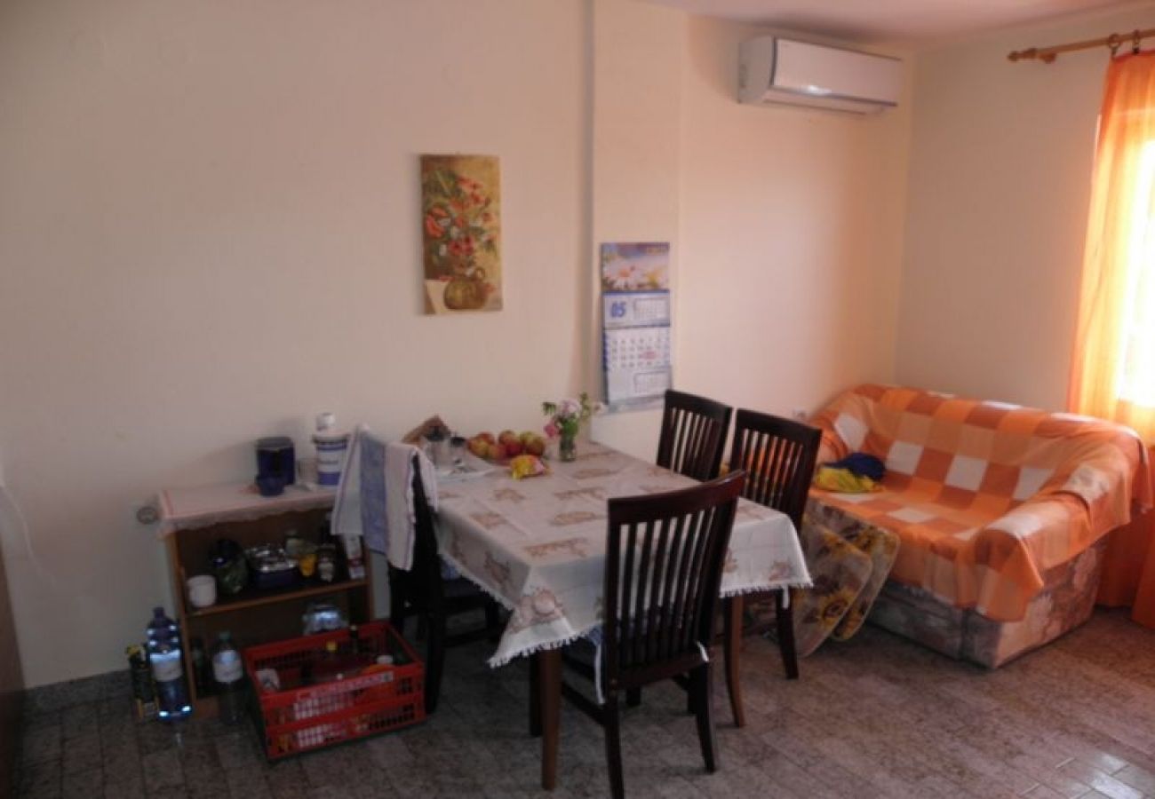 Apartamento en Baška - Apartamento en Baška con Terraza, Acondicionador, WIFI, Lavadora (863-4)