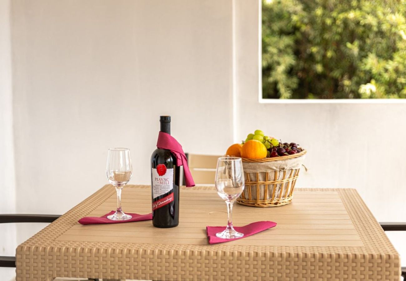 Apartamento en Rab - Apartamento in Barbat con Seaview, Balcón, Acondicionador (660-5)