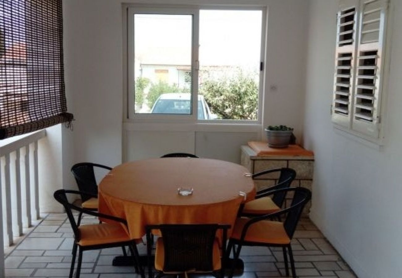 Apartamento en Supetar - Apartamento en Supetar con Terraza, Acondicionador, WIFI, Lavadora (4300-2)