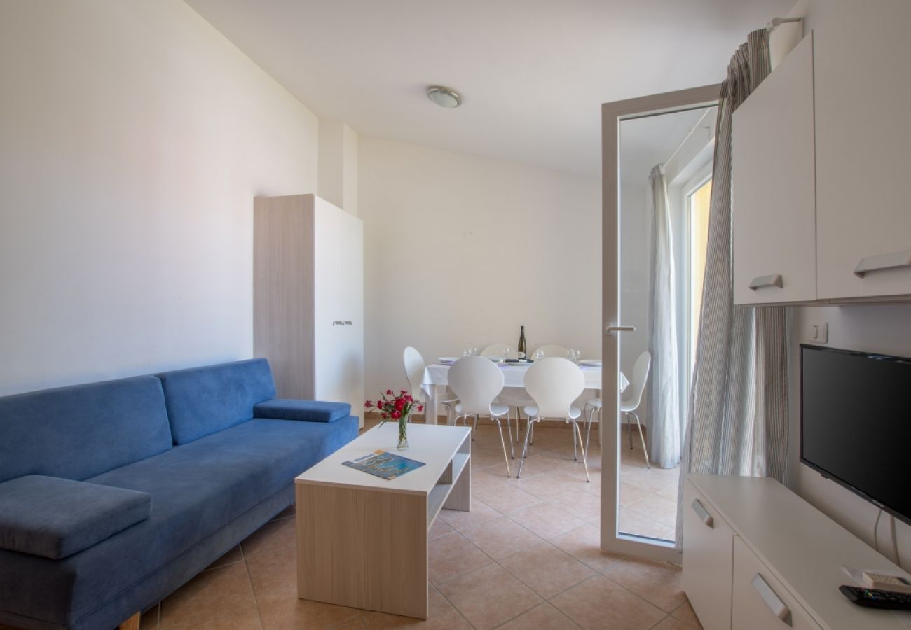 Apartamento en Savudrija - Apartamento en Savudrija con Balcón, Acondicionador, WIFI, Lavavajillas (4264-2)