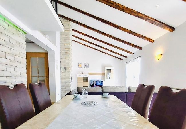 Apartamento en Supetarska Draga - Apartamento en Supetarska Draga con Seaview, Balcón, Acondicionador, WIFI (4325-1) Apartamento en Supetarska Draga - Apartamento en Supetarska Draga con Seaview, Balcón, Acondicionador, WIFI (4325-1)