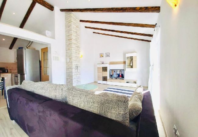 Apartamento en Supetarska Draga - Apartamento en Supetarska Draga con Seaview, Balcón, Acondicionador, WIFI (4325-1) Apartamento en Supetarska Draga - Apartamento en Supetarska Draga con Seaview, Balcón, Acondicionador, WIFI (4325-1)