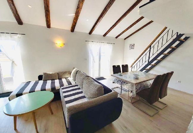 Apartamento en Supetarska Draga - Apartamento en Supetarska Draga con Seaview, Balcón, Acondicionador, WIFI (4325-1) Apartamento en Supetarska Draga - Apartamento en Supetarska Draga con Seaview, Balcón, Acondicionador, WIFI (4325-1)