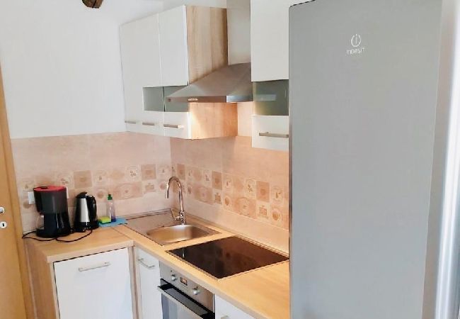 Apartamento en Supetarska Draga - Apartamento en Supetarska Draga con Seaview, Balcón, Acondicionador, WIFI (4325-1) Apartamento en Supetarska Draga - Apartamento en Supetarska Draga con Seaview, Balcón, Acondicionador, WIFI (4325-1)