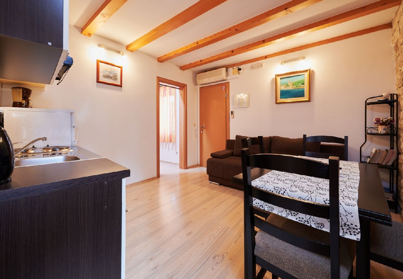 Apartamento en Trogir - Apartamento en Trogir con Balcón, Acondicionador, WIFI (4324-2)