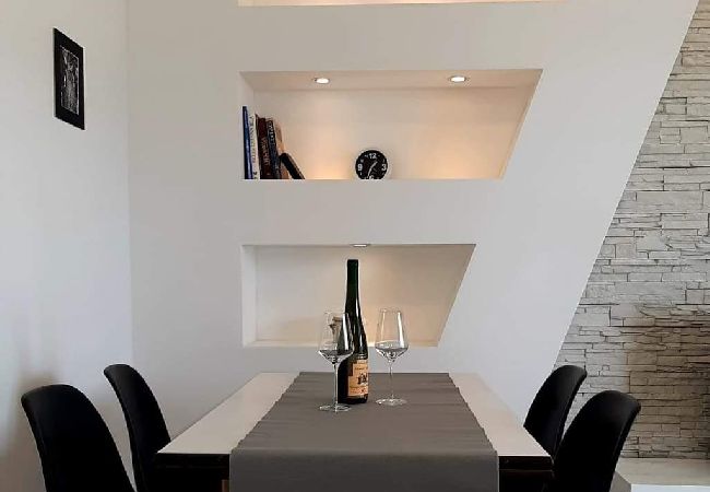 Apartamento en Supetarska Draga - Apartamento en Supetarska Draga con Seaview, Balcón, Acondicionador, WIFI (4325-3) Apartamento en Supetarska Draga - Apartamento en Supetarska Draga con Seaview, Balcón, Acondicionador, WIFI (4325-3)