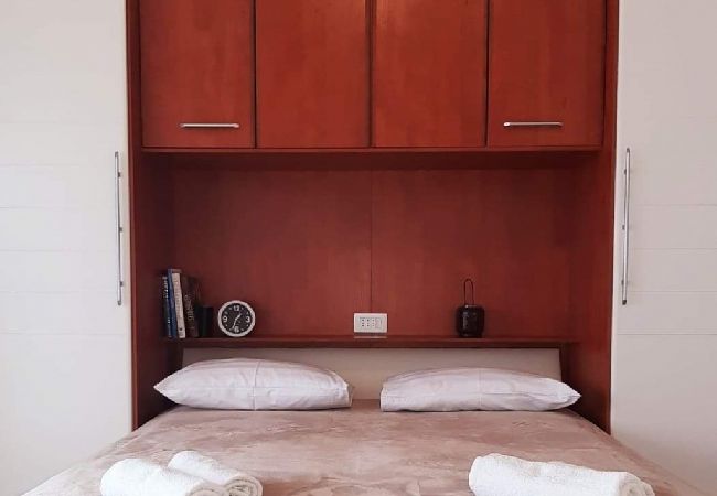 Apartamento en Supetarska Draga - Apartamento en Supetarska Draga con Seaview, Balcón, Acondicionador, WIFI (4325-3) Apartamento en Supetarska Draga - Apartamento en Supetarska Draga con Seaview, Balcón, Acondicionador, WIFI (4325-3)