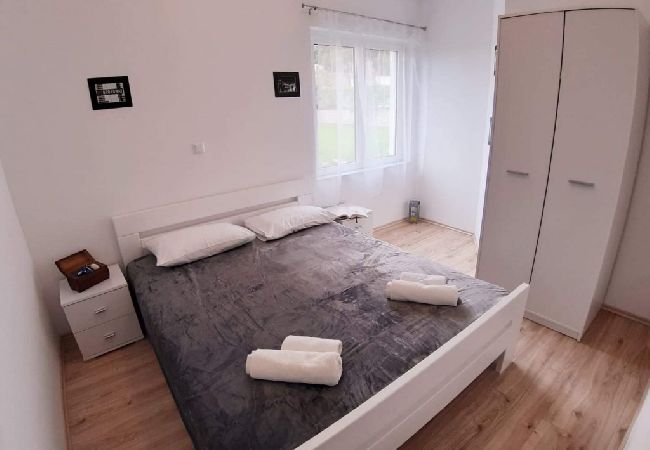 Apartamento en Supetarska Draga - Apartamento en Supetarska Draga con Seaview, Balcón, Acondicionador, WIFI (4325-3) Apartamento en Supetarska Draga - Apartamento en Supetarska Draga con Seaview, Balcón, Acondicionador, WIFI (4325-3)