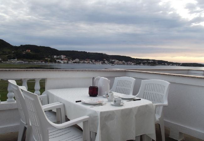 Apartamento en Supetarska Draga - Apartamento en Supetarska Draga con Seaview, Balcón, Acondicionador, WIFI (4325-2) Apartamento en Supetarska Draga - Apartamento en Supetarska Draga con Seaview, Balcón, Acondicionador, WIFI (4325-2)
