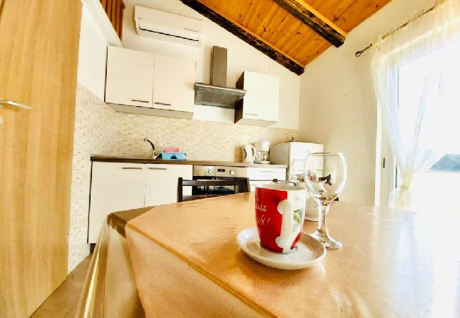 Apartamento en Supetarska Draga - Apartamento en Supetarska Draga con Seaview, Balcón, Acondicionador, WIFI (4325-2) Apartamento en Supetarska Draga - Apartamento en Supetarska Draga con Seaview, Balcón, Acondicionador, WIFI (4325-2)