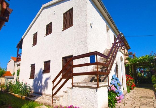 Apartamento en Fažana - Apartamento en Fažana con Seaview, Balcón, Acondicionador, WIFI (4348-1) Apartamento en Fažana - Apartamento en Fažana con Seaview, Balcón, Acondicionador, WIFI (4348-1)