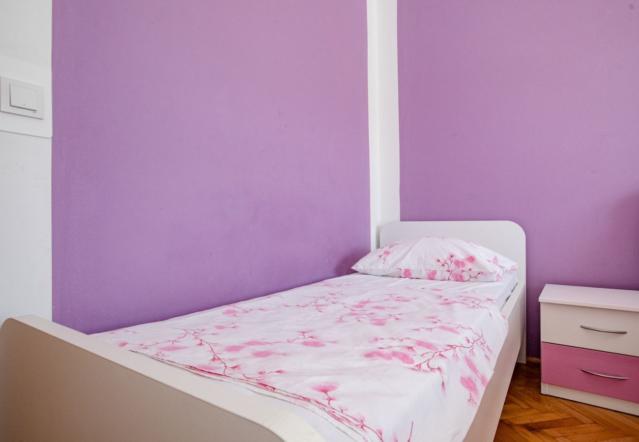 Apartamento en Lopar - Apartamento en Lopar con Terraza, Acondicionador, WIFI, Lavadora (4360-3)