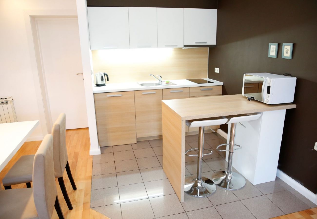 Apartamento en Vodice - Apartamento en Vodice con Terraza, Acondicionador, WIFI (4323-2)