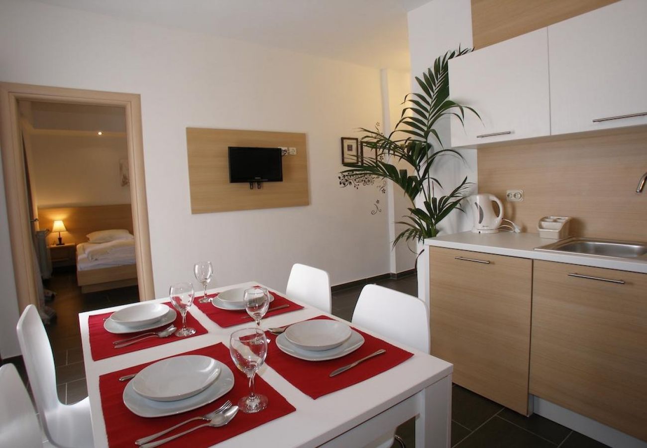 Apartamento en Vodice - Apartamento en Vodice con Balcón, Acondicionador, WIFI (4323-1)