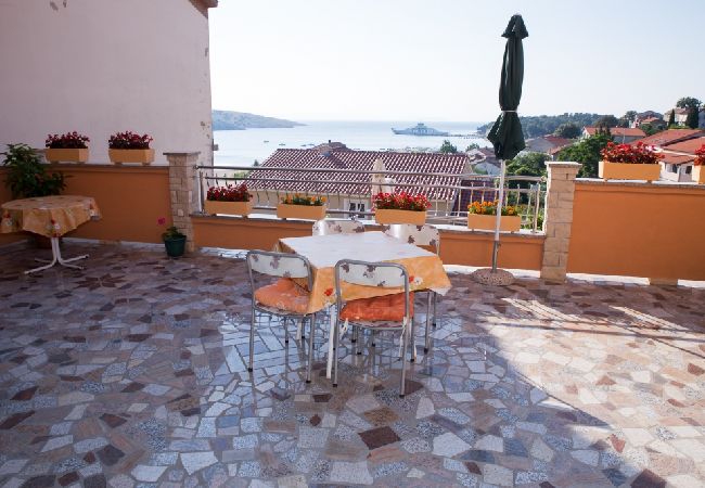 Apartamento en Lopar - Apartamento en Lopar con Seaview, Terraza, Acondicionador, WIFI (178-1) Apartamento en Lopar - Apartamento en Lopar con Seaview, Terraza, Acondicionador, WIFI (178-1)