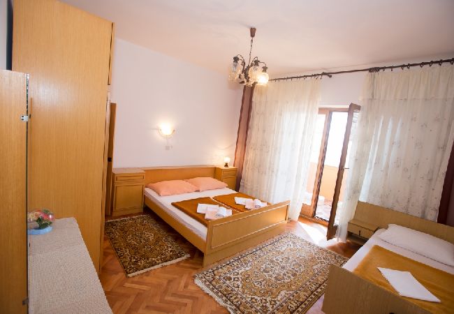 Apartamento en Lopar - Apartamento en Lopar con Seaview, Terraza, Acondicionador, WIFI (178-2) Apartamento en Lopar - Apartamento en Lopar con Seaview, Terraza, Acondicionador, WIFI (178-2)