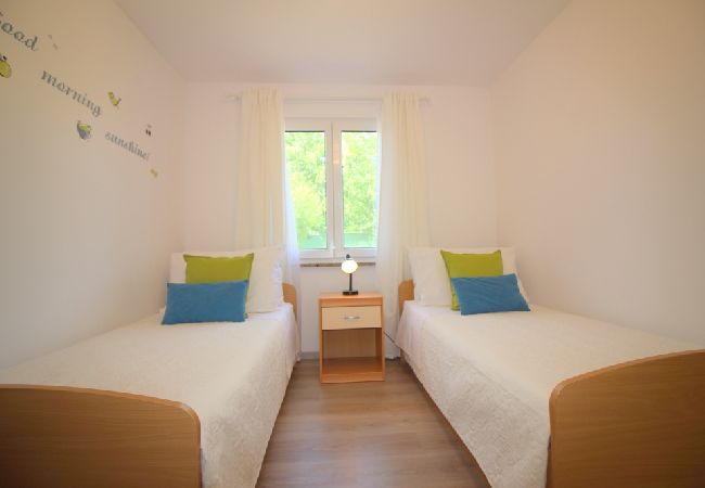 Casa en Porec - Casa de vacaciones en Poreč con Terraza, Acondicionador, WIFI, Lavavajillas (4400-2) Casa en Porec - Casa de vacaciones en Poreč con Terraza, Acondicionador, WIFI, Lavavajillas (4400-2)
