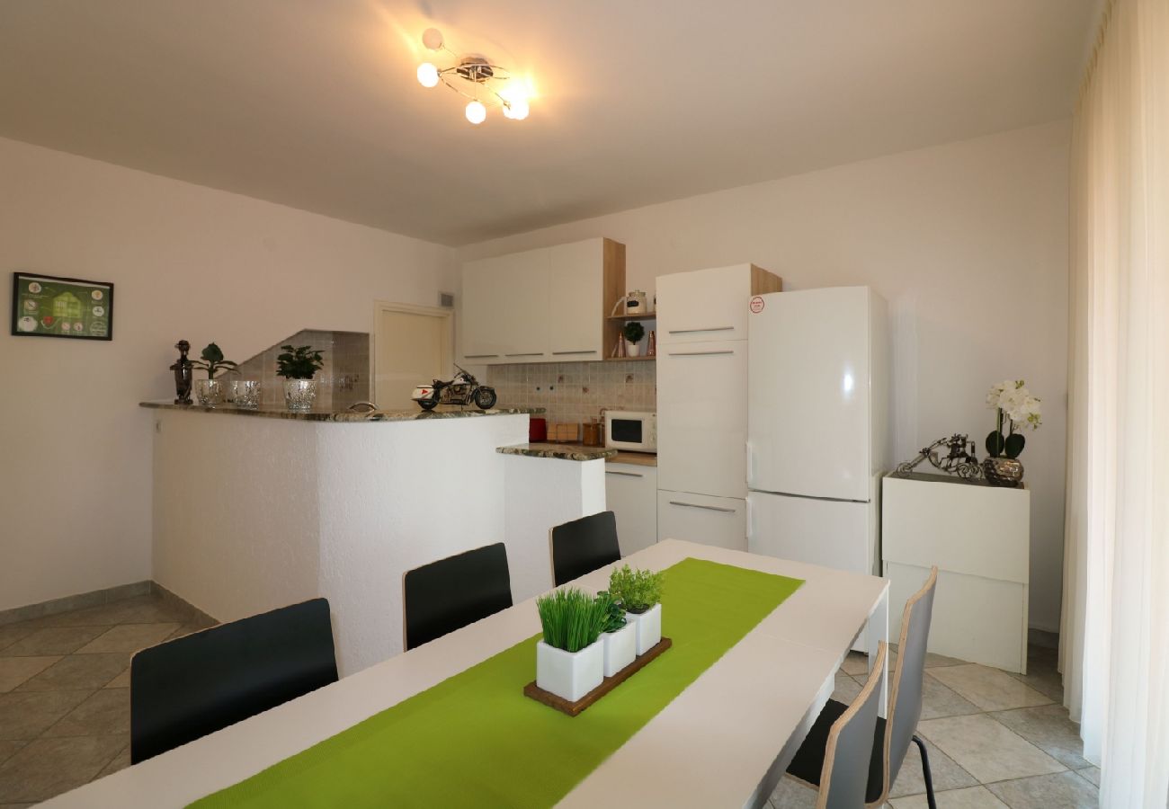 Apartamento en Porec - Apartamento en Poreč con Terraza, Acondicionador, WIFI, Lavavajillas (4400-9)