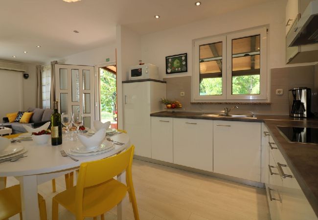 Casa en Porec - Casa de vacaciones en Poreč con Terraza, Acondicionador, WIFI, Lavavajillas (4400-1) Casa en Porec - Casa de vacaciones en Poreč con Terraza, Acondicionador, WIFI, Lavavajillas (4400-1)