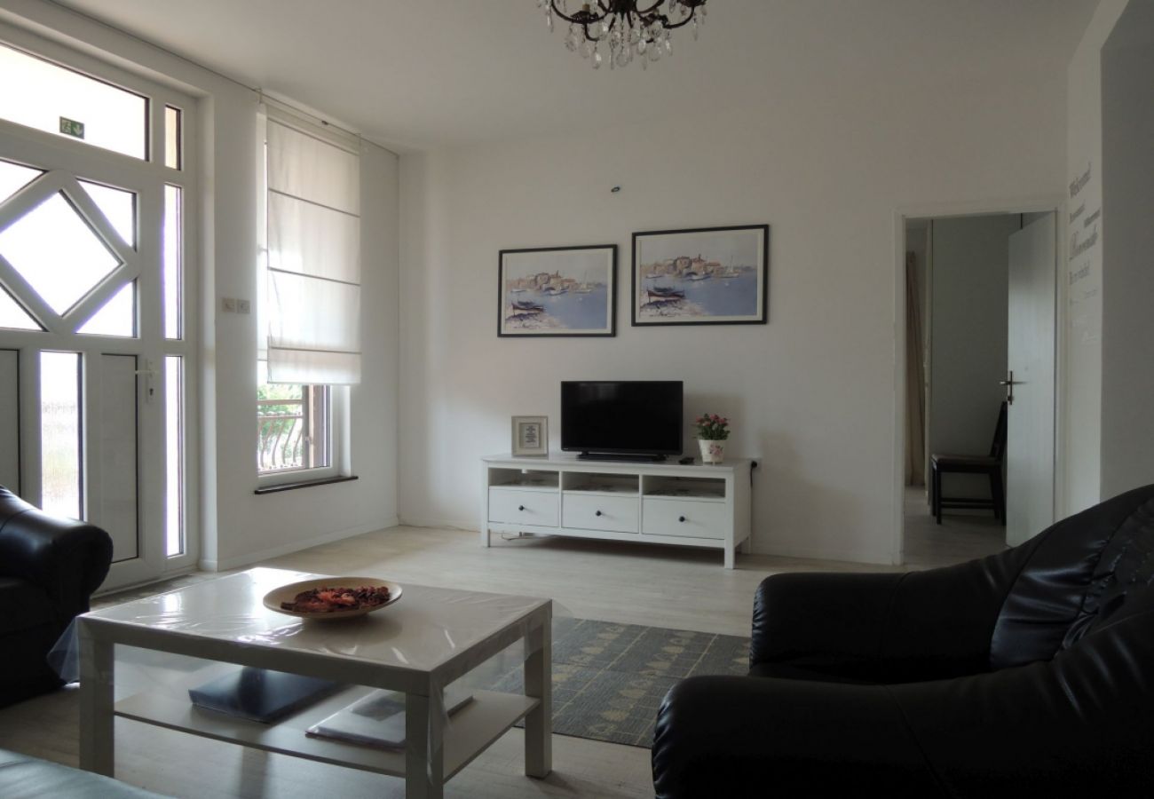 Apartamento en Porec - Apartamento en Poreč con Terraza, Acondicionador, WIFI, Lavavajillas (4400-10)