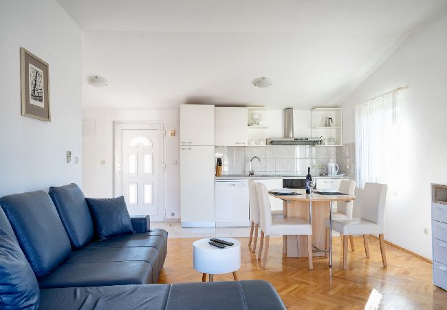 Apartamento en Sali - Apartamento en Sali con Seaview, Balcón, Acondicionador, WIFI (4413-2) Apartamento en Sali - Apartamento en Sali con Seaview, Balcón, Acondicionador, WIFI (4413-2)