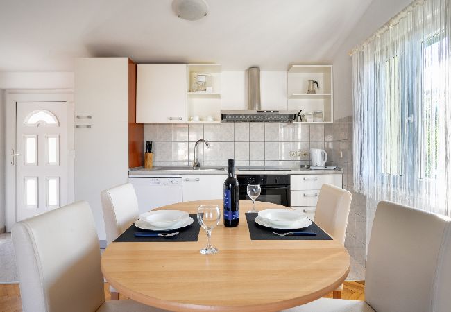 Apartamento en Sali - Apartamento en Sali con Seaview, Balcón, Acondicionador, WIFI (4413-2) Apartamento en Sali - Apartamento en Sali con Seaview, Balcón, Acondicionador, WIFI (4413-2)