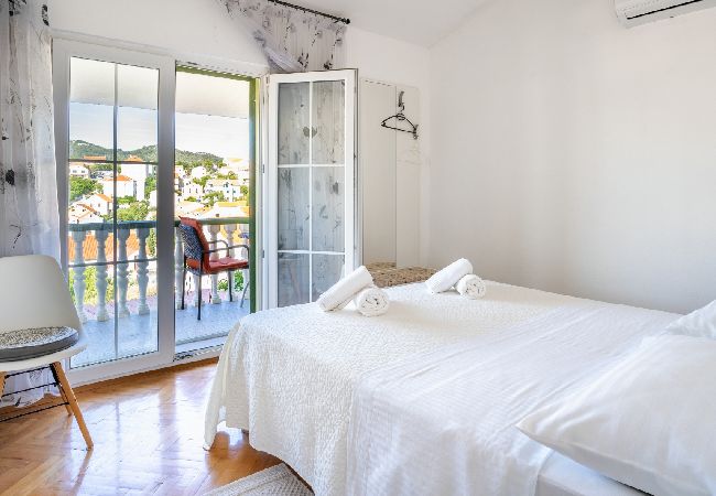 Apartamento en Sali - Apartamento en Sali con Seaview, Balcón, Acondicionador, WIFI (4413-2) Apartamento en Sali - Apartamento en Sali con Seaview, Balcón, Acondicionador, WIFI (4413-2)