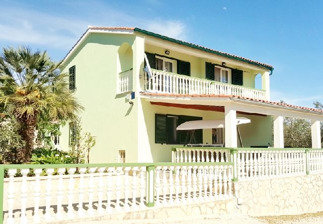 Apartamento en Sali - Apartamento en Sali con Seaview, Balcón, Acondicionador, WIFI (4413-2) Apartamento en Sali - Apartamento en Sali con Seaview, Balcón, Acondicionador, WIFI (4413-2)