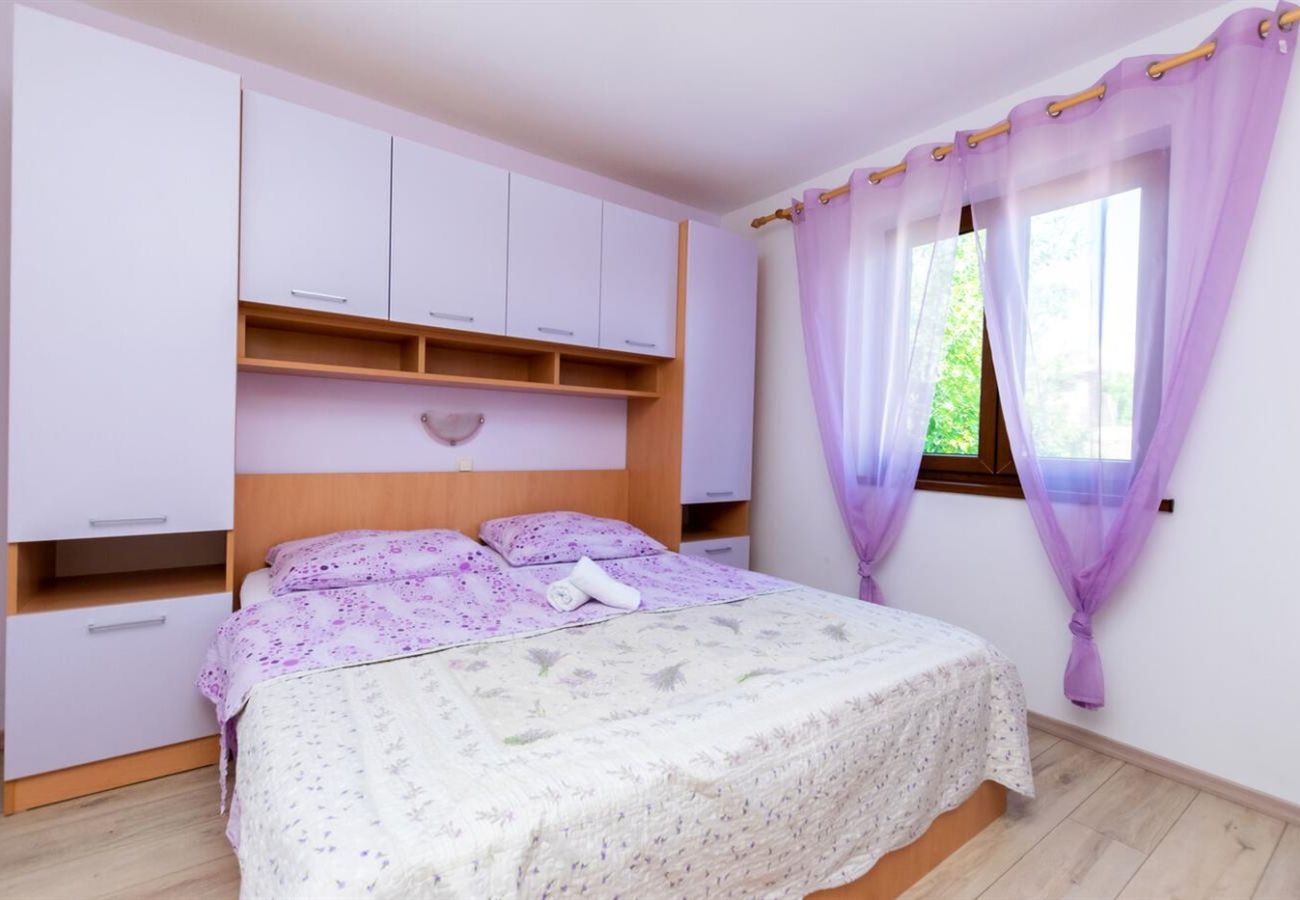 Apartamento en Lopar - Apartamento en Lopar con Seaview, Balcón, Acondicionador, WIFI (4421-2)