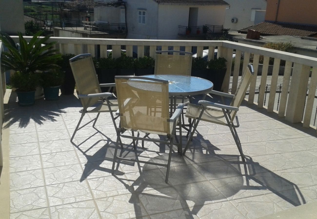 Apartamento en Jelsa - Apartamento en Jelsa con Terraza, Acondicionador, WIFI (4440-1)