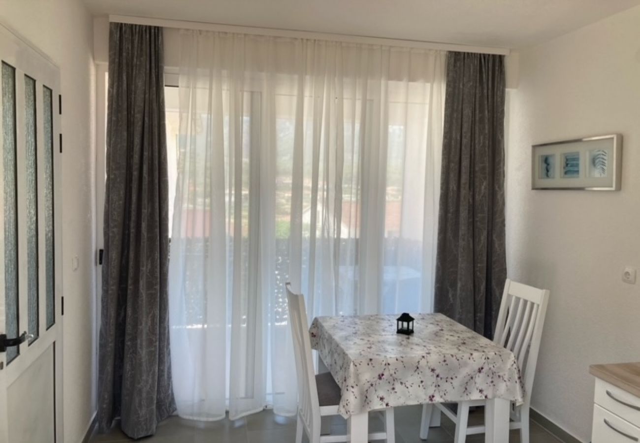 Apartamento en Jelsa - Apartamento en Jelsa con Terraza, Acondicionador, WIFI (4440-1)