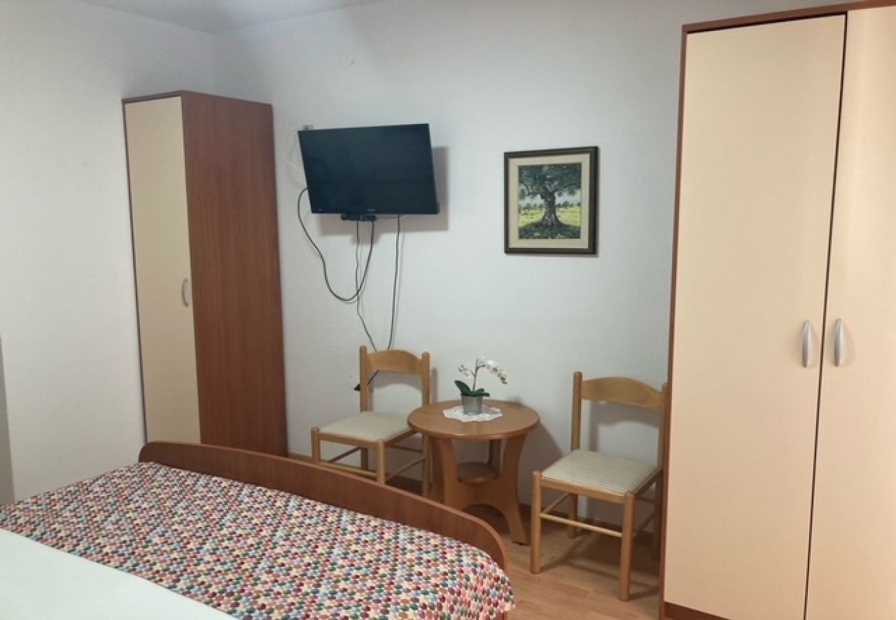 Apartamento en Jelsa - Apartamento en Jelsa con Terraza, Acondicionador, WIFI (4440-1)