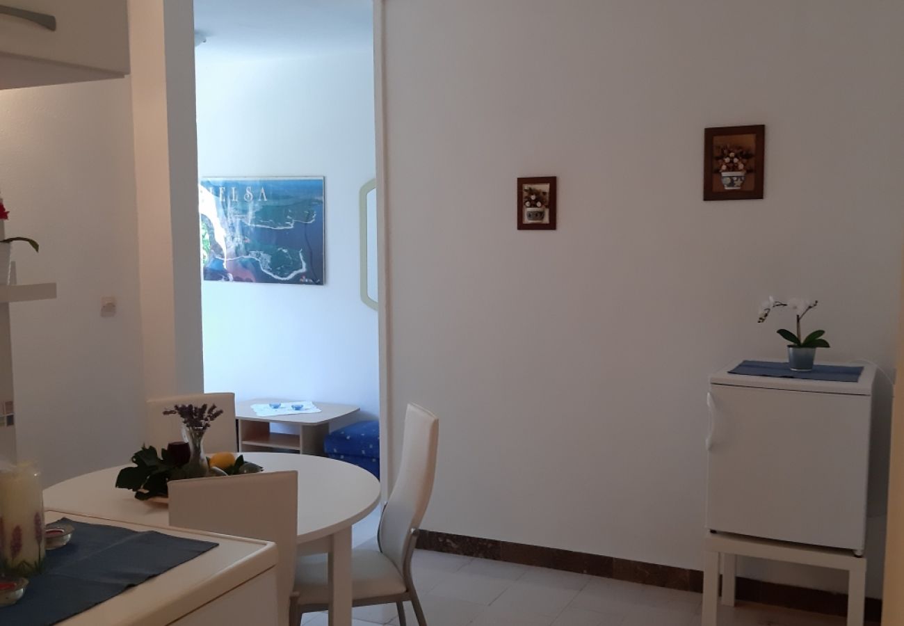 Apartamento en Jelsa - Apartamento en Jelsa con Terraza, Acondicionador, WIFI (4440-2)