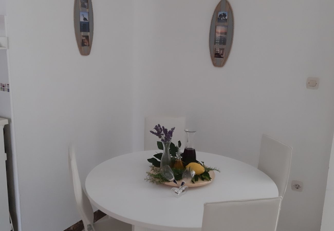 Apartamento en Jelsa - Apartamento en Jelsa con Terraza, Acondicionador, WIFI (4440-2)