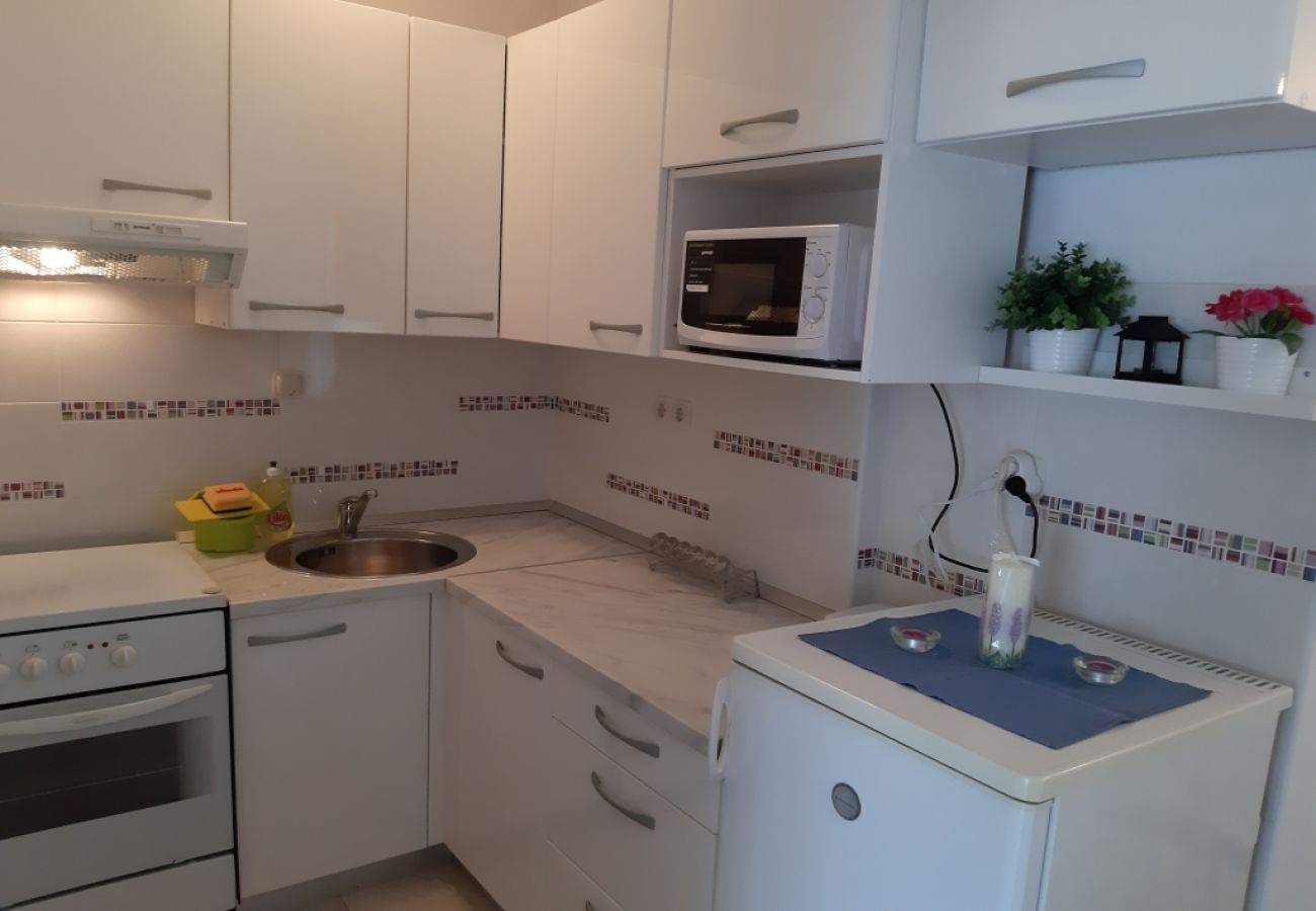 Apartamento en Jelsa - Apartamento en Jelsa con Terraza, Acondicionador, WIFI (4440-2)